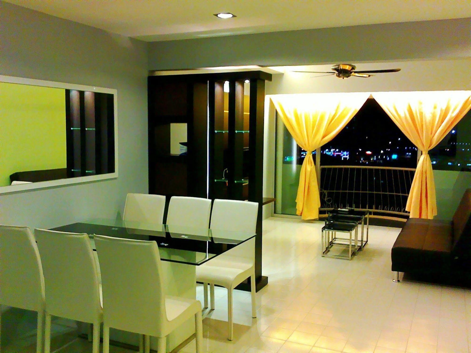 Malacca Hotel apartamento Exterior foto